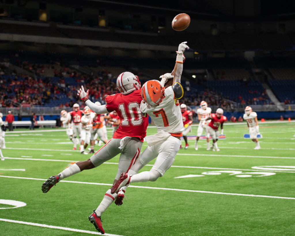 Football players on the field-athletes and varicose veins
